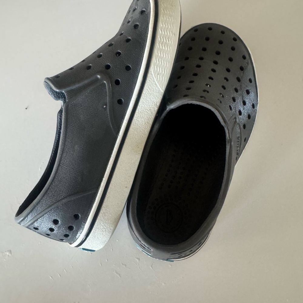 Boys Native shoes Miles Slip On